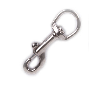 snap shackle with swivel