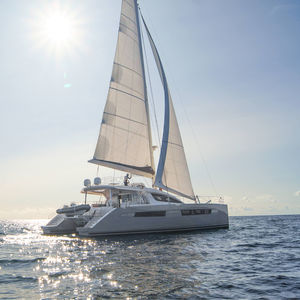 catamaran sailing yacht