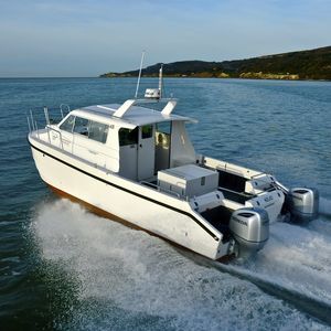 catamaran cabin cruiser