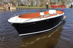 inboard center console boat