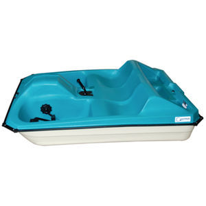 3-person pedal boat