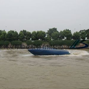 outboard runabout