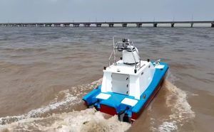 autonomous unmanned surface vehicle 1