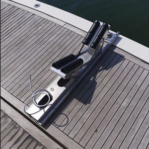 platform tender chock 1