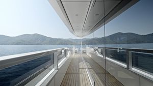 yacht glass panel