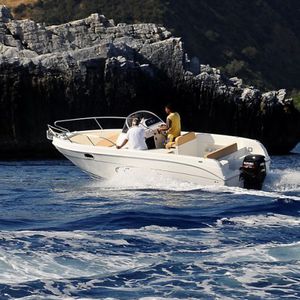 outboard walkaround 1