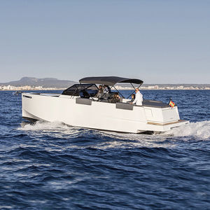 inboard express cruiser