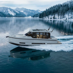 outboard express cruiser 1