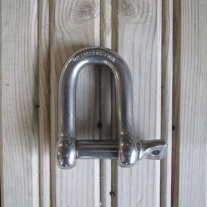 shackle for mooring buoys 1
