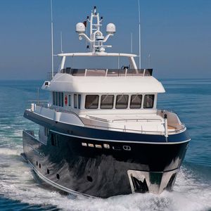 cruising motor yacht