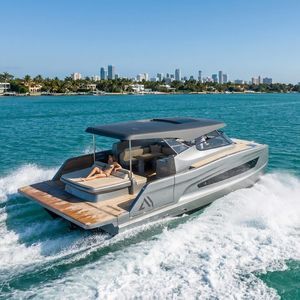 catamaran express cruiser