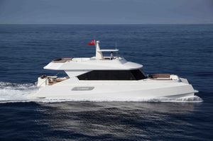 sightseeing boat