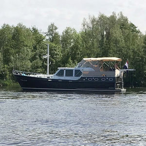 inboard express cruiser / flybridge / canal / steel