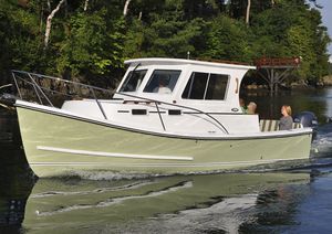 outboard cruising fishing boat