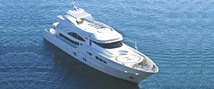 cruising mega-yacht / wheelhouse / steel / custom