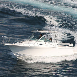 inboard cabin cruiser