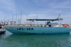 passenger boat 1