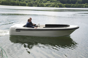 inboard runabout
