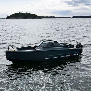 outboard runabout