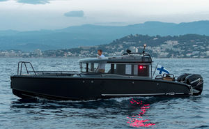 outboard cabin cruiser