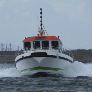 crew boat