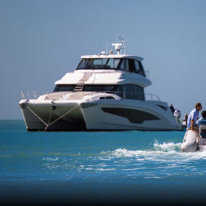 power catamaran motor yacht