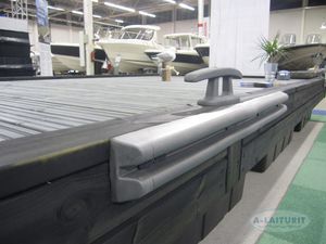 double mooring cleat