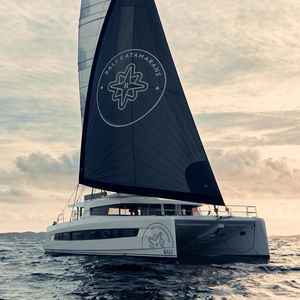 catamaran sailing yacht 1