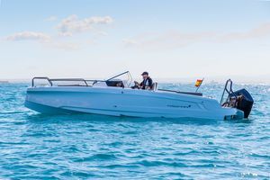 outboard cabin cruiser 1