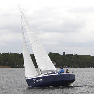 cruising sailboat