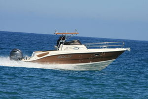 outboard cabin cruiser