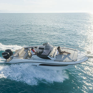 outboard cabin cruiser