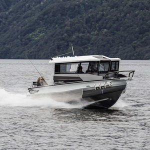 outboard day fishing boat 1
