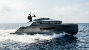 inboard express cruiser