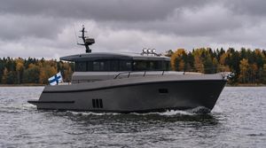 inboard express cruiser