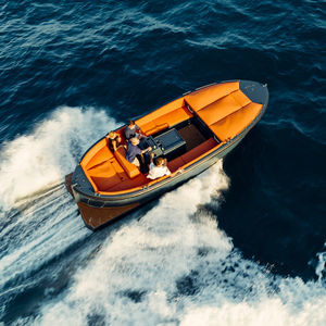 sterndrive center console boat