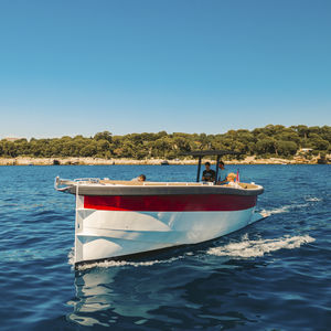 inboard center console boat