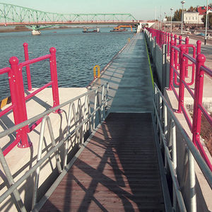 dock gangway