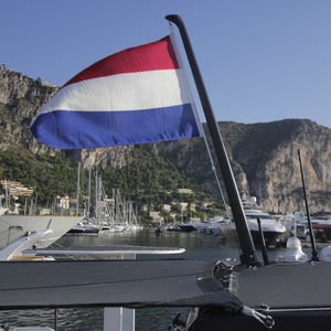 carbon flag-staff