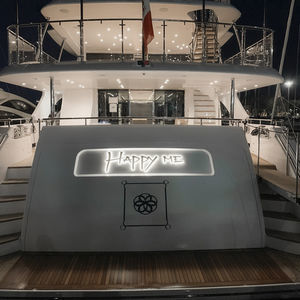 yacht lettering