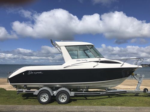 Outboard day cruiser - Blazer HT - Seanymph Boats - with enclosed cockpit / hard-top / sport-fishing