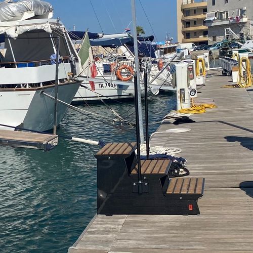 Folding boarding steps - DS.13-800.00 - CARBON EQUIPMENT ltd
