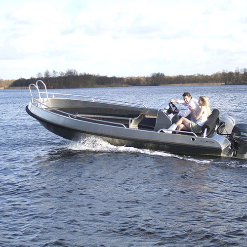 Outboard center console boat - 555 - Alufleet B.V. - for recreation centers / aluminum / 6-person max.