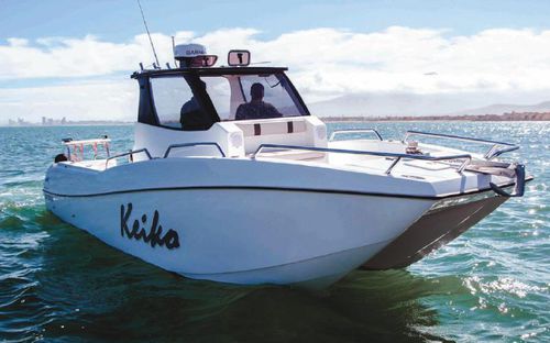 Catamaran walkaround - X-28 - X-Boats - outboard / twin-engine / dual-console