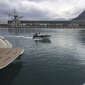 Outboard small boat - E430  - ARC Yachts - electric / side console / 6-person max.