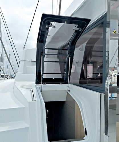 Butterfly hinge door - NOVAL - for yacht / glazed