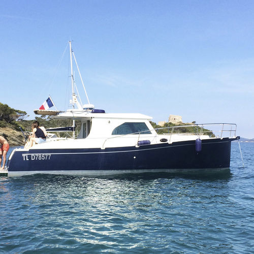 Inboard express cruiser - JMF 32 - META YACHTS - diesel / twin-engine / wheelhouse