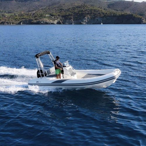 Outboard inflatable boat - 57 - BSC COLZANI srl - rigid / open / side console