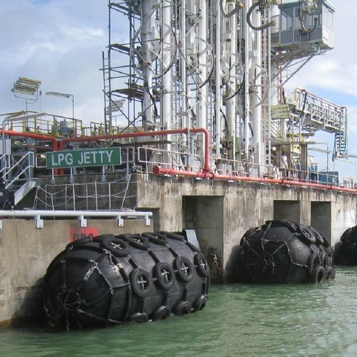Ships fender Yokohama Marine Machinery Co., Ltd for