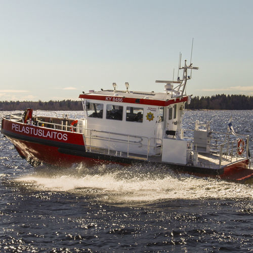 Professional rescue boat - 1230 OSR - Kewatec - inboard / diesel